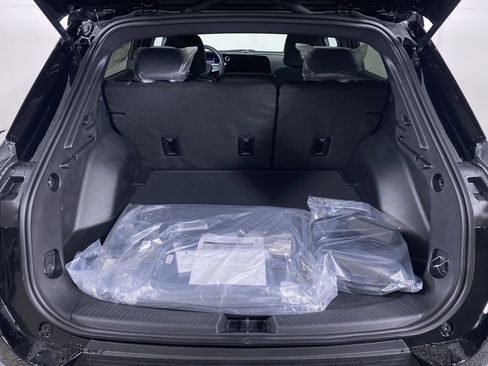 New 2026 Chevrolet Equinox EV LT image 13