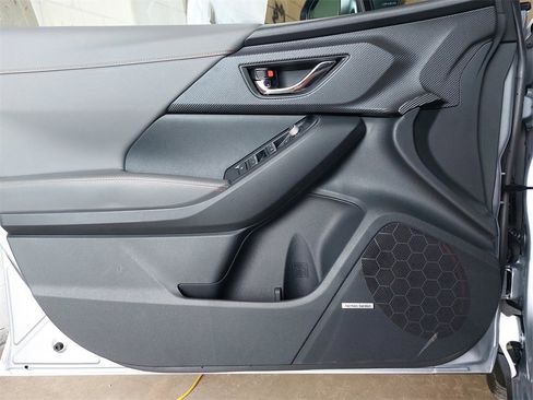 New 2025 Subaru Crosstrek 2.5i Limited w/ Crosstrek Mirror Package image 30