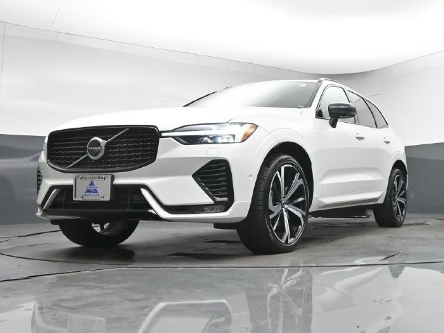 Used 2024 Volvo XC60 B5 Ultimate w/ Protection Package Premier AWD/4WD image 39
