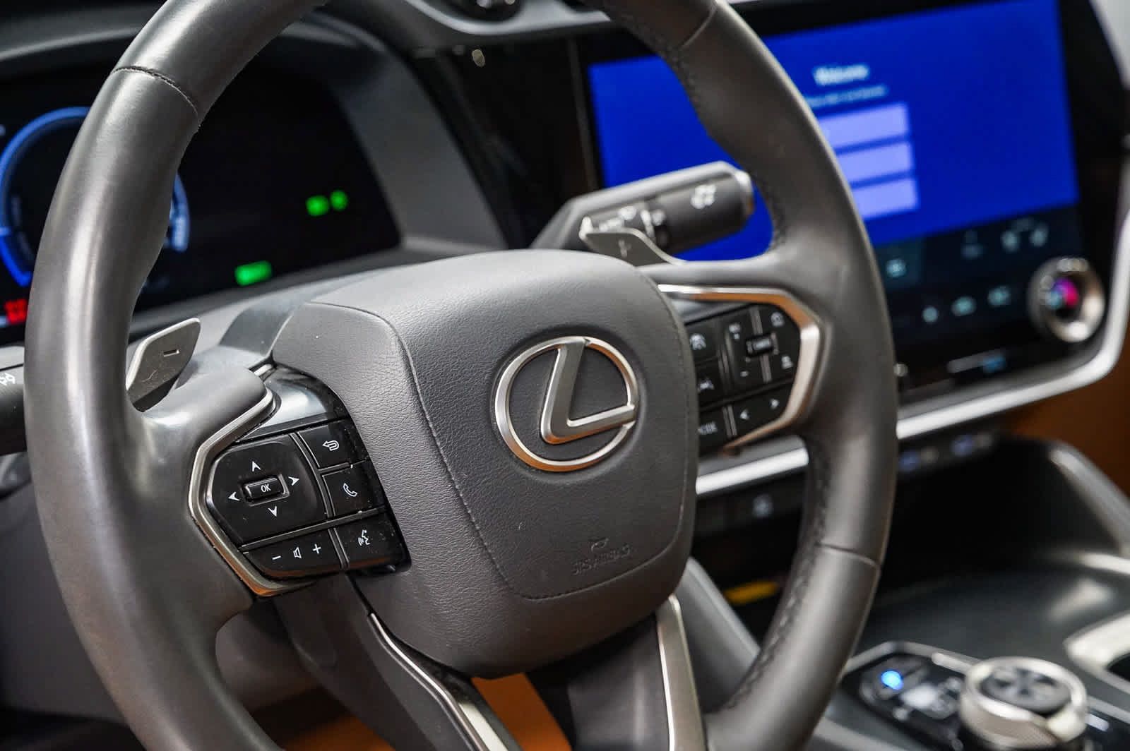 Used 2025 Lexus RZ 450e w/ Accessory Package (2T) AWD/4WD image 20