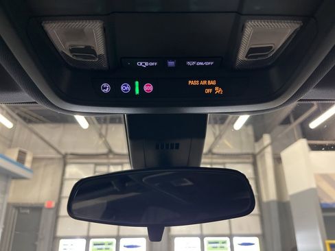 Used 2023 Chevrolet Equinox RS image 25