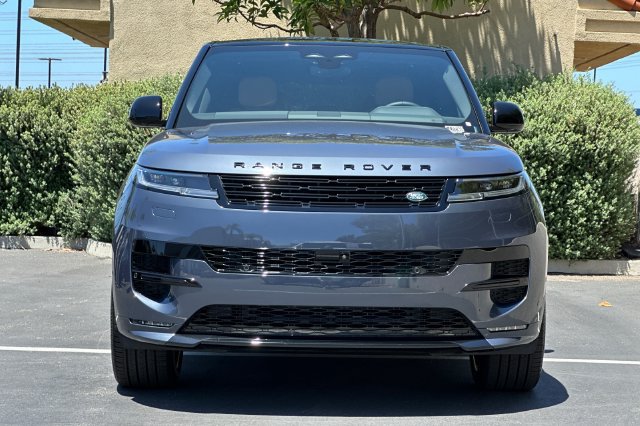 New 2026 Land Rover Range Rover Sport Dynamic SE AWD/4WD image 8
