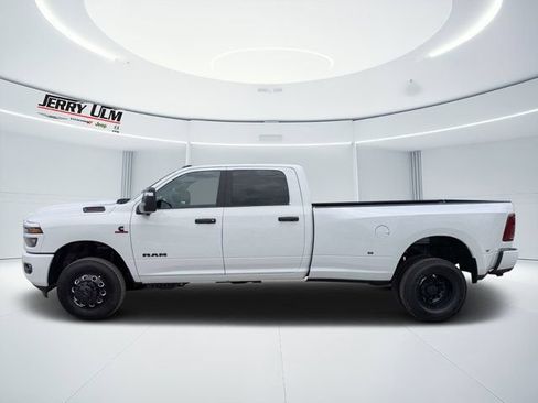 New 2026 RAM 3500 Big Horn AWD/4WD image 6
