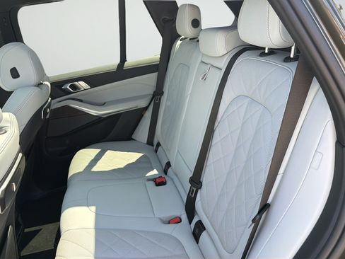 Used 2024 BMW X5 sDrive40i w/ Premium Package RWD image 33