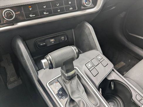 Used 2025 Kia Sportage LX image 13