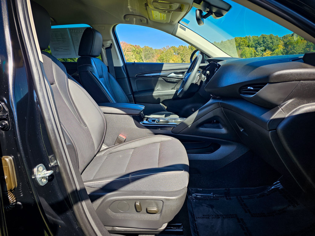 Used 2022 Buick Envision Essence w/ Safety Package FWD image 42