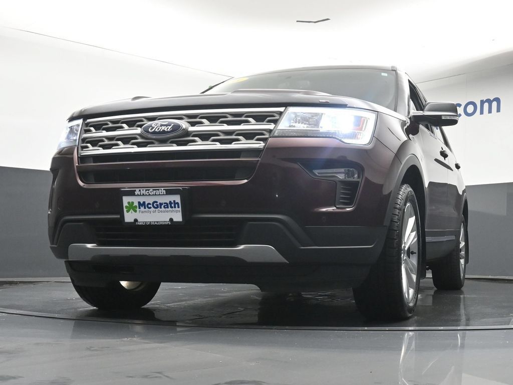 Used 2018 Ford Explorer XLT w/ Equipment Group 202A AWD/4WD image 7