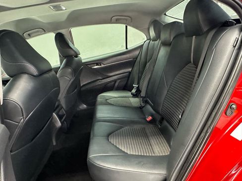 Used 2019 Toyota Camry SE w/ Protection Package (Q2) FWD image 12