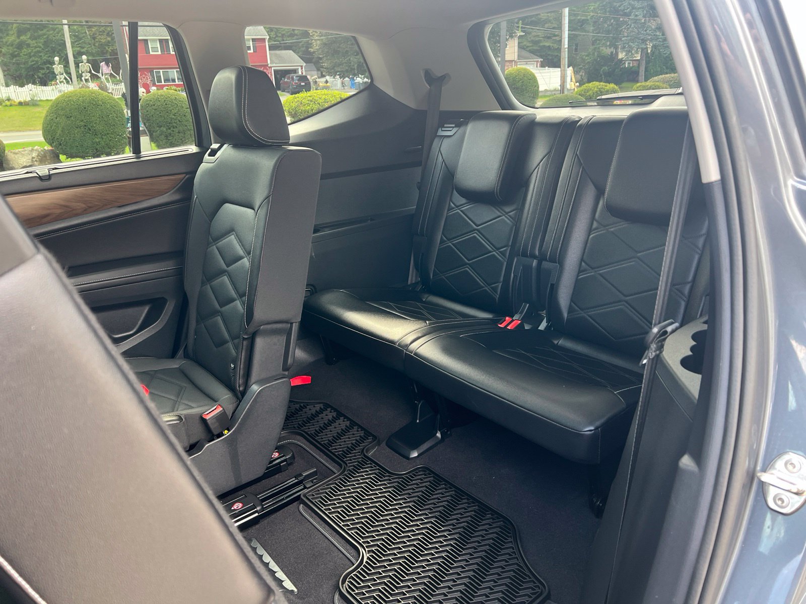 Used 2024 Volkswagen Atlas SE w/ Panoramic Sunroof Package AWD/4WD image 18