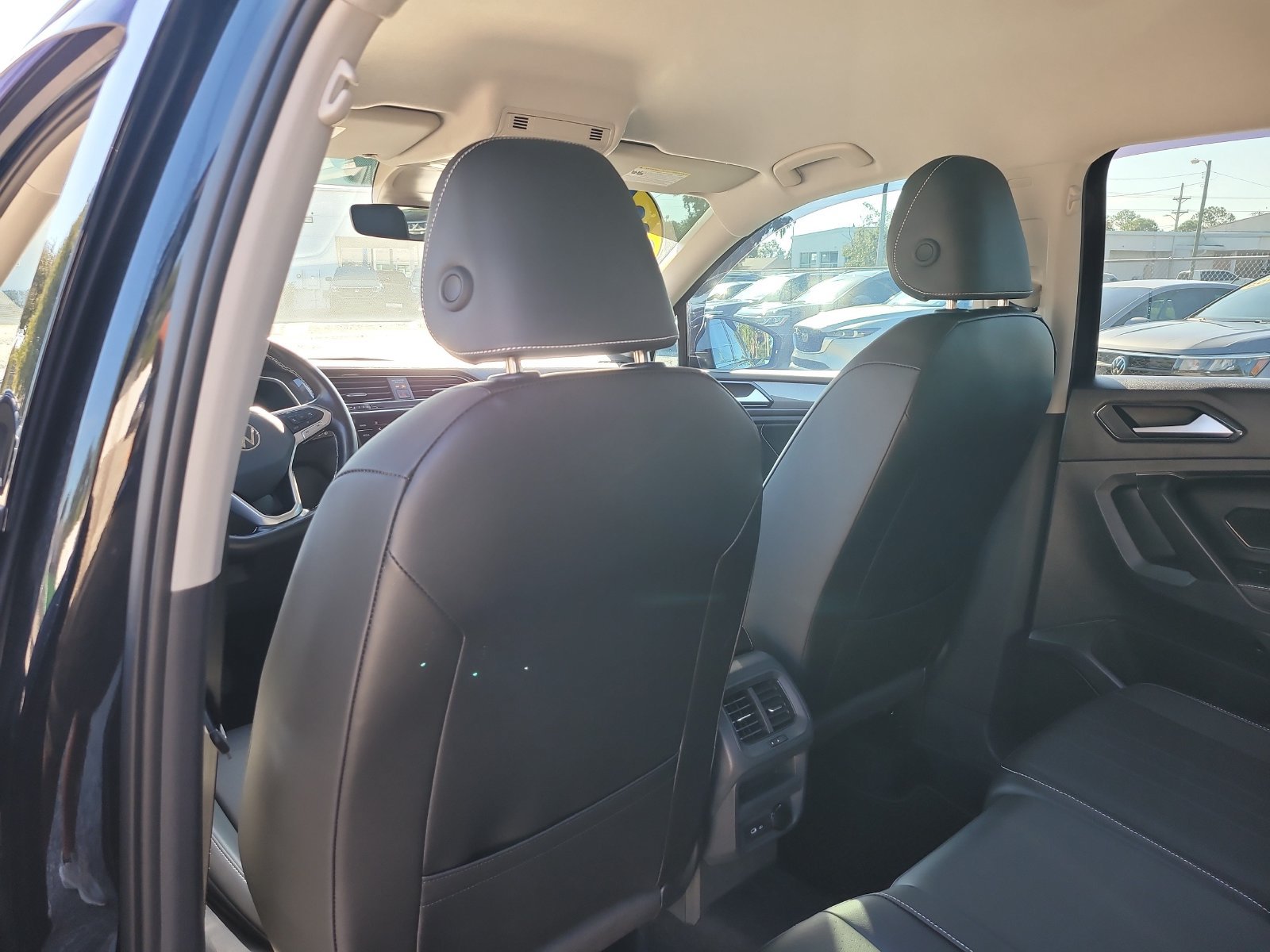 Used 2024 Volkswagen Tiguan SE FWD image 10