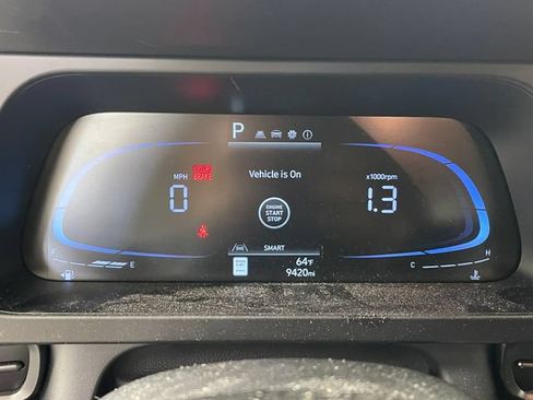Used 2025 Hyundai Elantra Sport FWD image 5