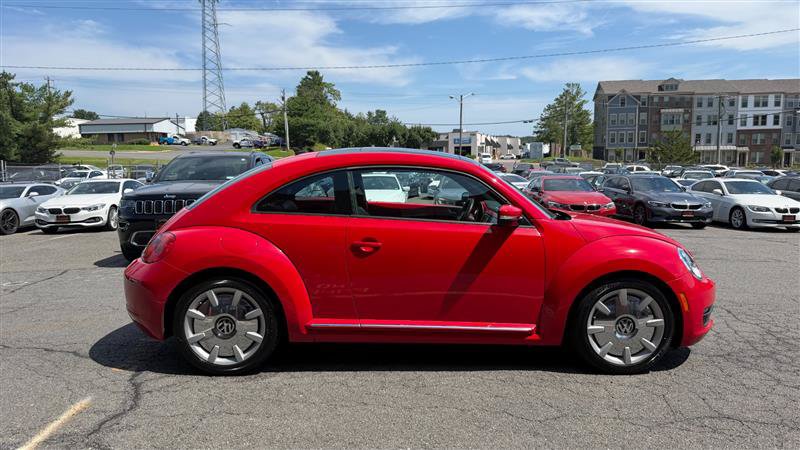 Used 2013 Volkswagen Beetle 2.5 FWD image 4