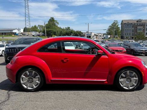 Used 2013 Volkswagen Beetle 2.5 FWD image 4