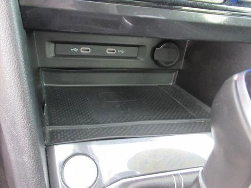 Used 2023 Volkswagen Tiguan SE R-Line image 28