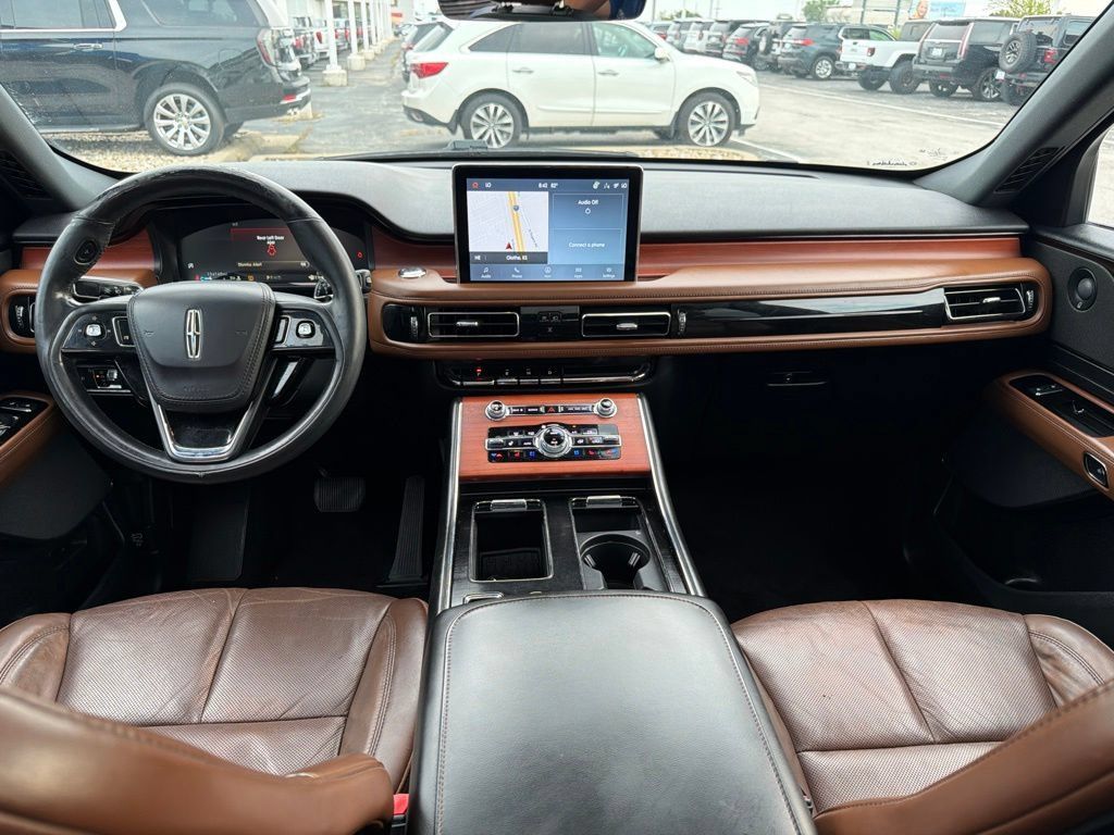 Used 2021 Lincoln Aviator Reserve w/ Elements Package Plus AWD/4WD image 18