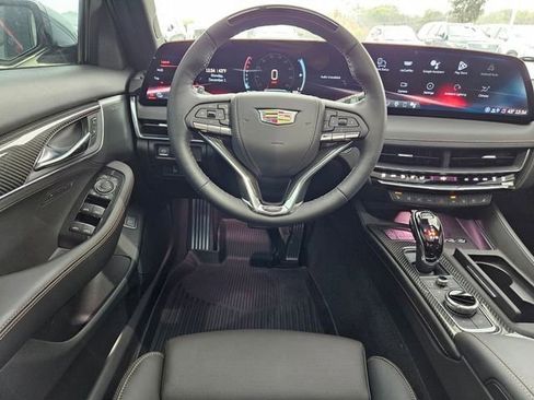 New 2026 Cadillac CT5 V image 13