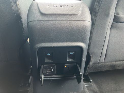 Used 2023 Ford Bronco Outer Banks w/ Sasquatch Package AWD/4WD image 33