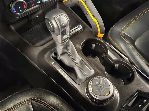 Used 2022 Ford Bronco Badlands image 11