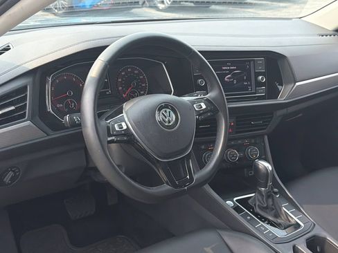 Used 2019 Volkswagen Jetta SE FWD image 29