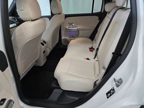 Certified 2025 Mercedes-Benz GLB 250 4MATIC image 18