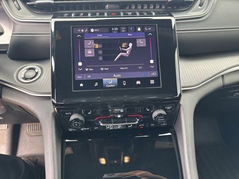 Used 2024 Jeep Grand Cherokee L Altitude image 9