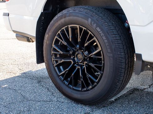 Used 2022 Ford F150 Lariat w/ Equipment Group 502A High image 7