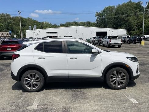Used 2020 Buick Encore GX Select w/ Experience Buick Package AWD/4WD image 3