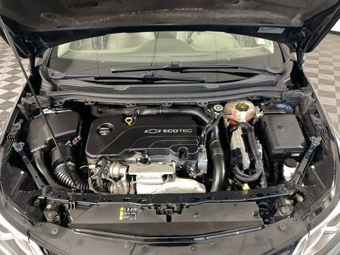 Used 2017 Chevrolet Cruze Premier image 42