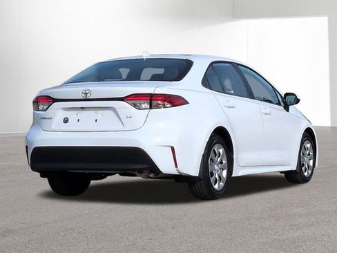 Certified 2026 Toyota Corolla LE image 5