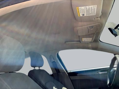 Used 2017 Ford Fusion SE FWD image 14