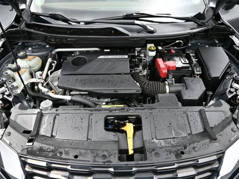 Used 2023 Nissan Rogue SV w/ SV Premium B Package image 17