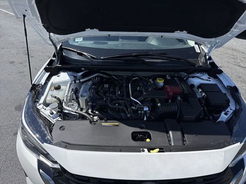 New 2025 Nissan Sentra SR FWD image 9