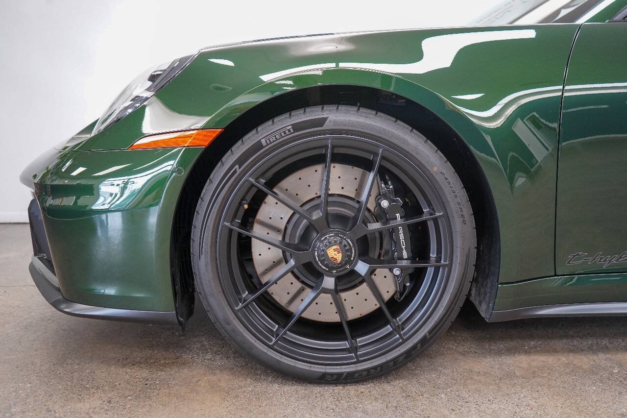Used 2026 Porsche 911 Targa 4 GTS AWD/4WD image 9