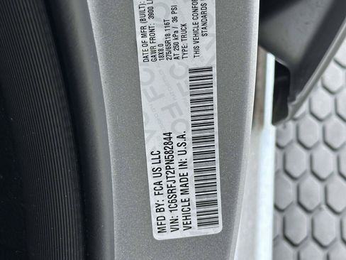 Used 2023 RAM 1500 Laramie AWD/4WD image 25