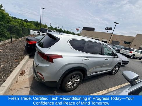 Used 2019 Hyundai Santa Fe SE w/ Cargo Package FWD image 5
