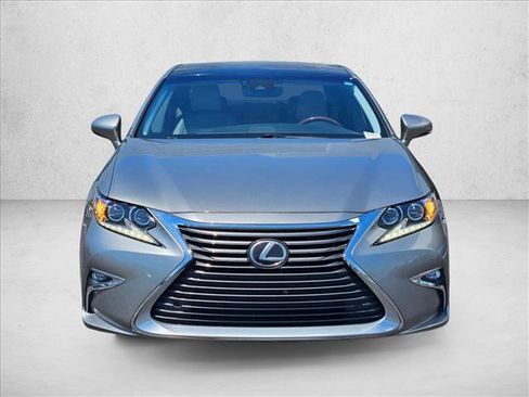 Used 2018 Lexus ES 350 w/ Luxury Package w/Wood Trim FWD image 2