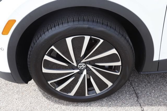 Used 2025 Volkswagen ID.4 Pro AWD/4WD image 14
