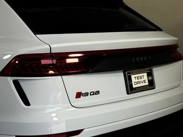 Used 2024 Audi RS Q8 w/ Black Optic Package AWD/4WD image 16