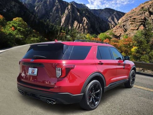 Used 2020 Ford Explorer ST w/ ST High-Performance Pack AWD/4WD image 3