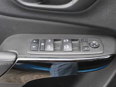 Used 2023 Jeep Cherokee Altitude Lux image 36