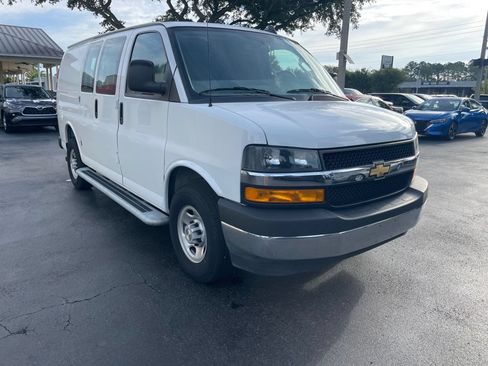 Used 2025 Chevrolet Express 2500 w/ Driver Convenience Package RWD image 9