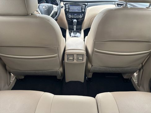 Used 2016 Nissan Rogue SL w/ SL Premium Package image 27