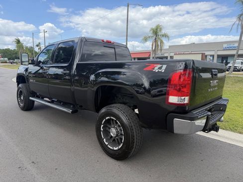 Used 2011 GMC Sierra 2500 SLE w/ SLE Preferred Package image 3