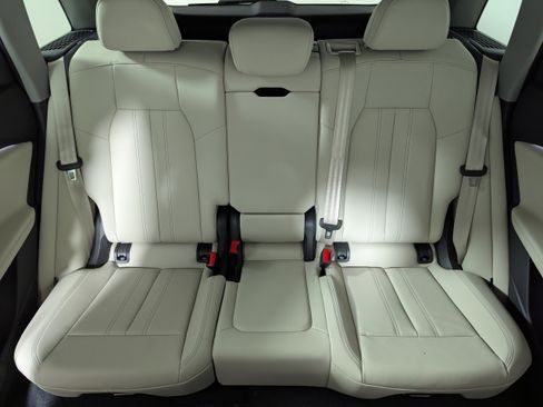 New 2025 Audi Q5 Premium image 13