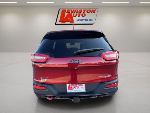 Used 2015 Jeep Cherokee Trailhawk w/ Comfort/Convenience Group image 12