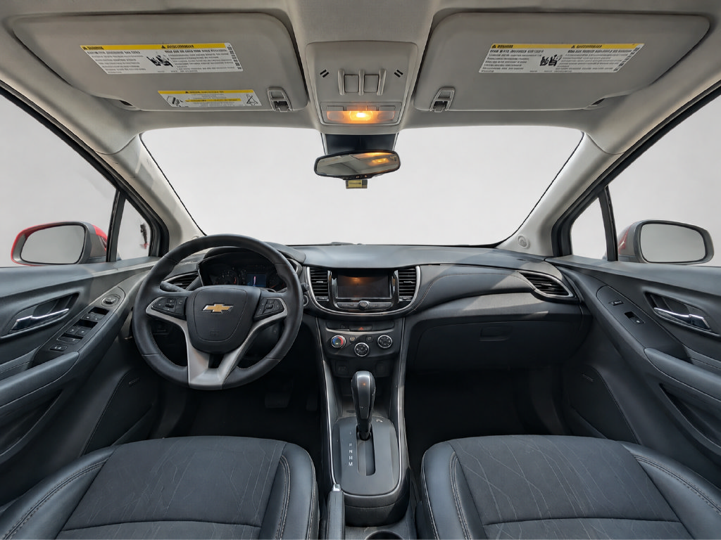 Used 2020 Chevrolet Trax LT w/ Sun & Sound Package FWD image 13