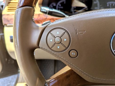 Used 2010 Mercedes-Benz S 550 4MATIC image 16