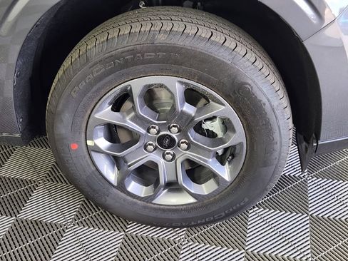 New 2026 Ford Maverick XLT w/ XLT Luxury Package FWD image 10
