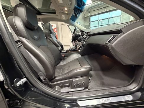 Used 2011 Cadillac CTS V image 43