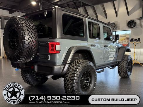Used 2025 Jeep Wrangler Unlimited Rubicon 4xe w/ Convenience Group AWD/4WD image 29